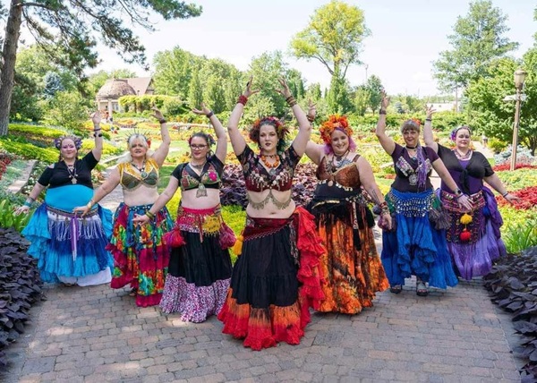 belly dancers